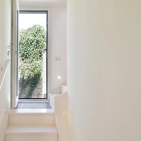 Apartman Les Maisons Casetta Del Vico By Rentbeat *